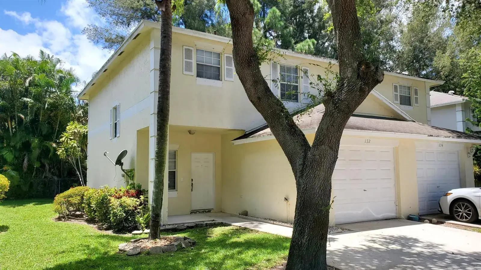 3 bedroom 2 bath Residential for sale at 132 Baldwin Boulevard, FL 33463