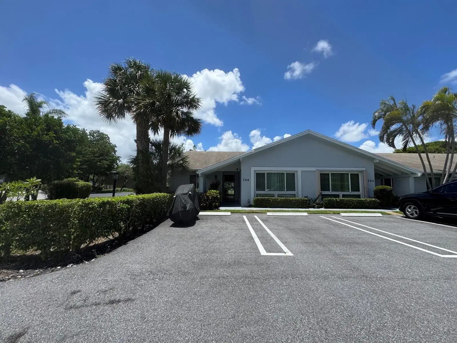 2 bedroom 2 bath Residential for sale at 744 Lago Road # 1f, Delray Beach FL 33445