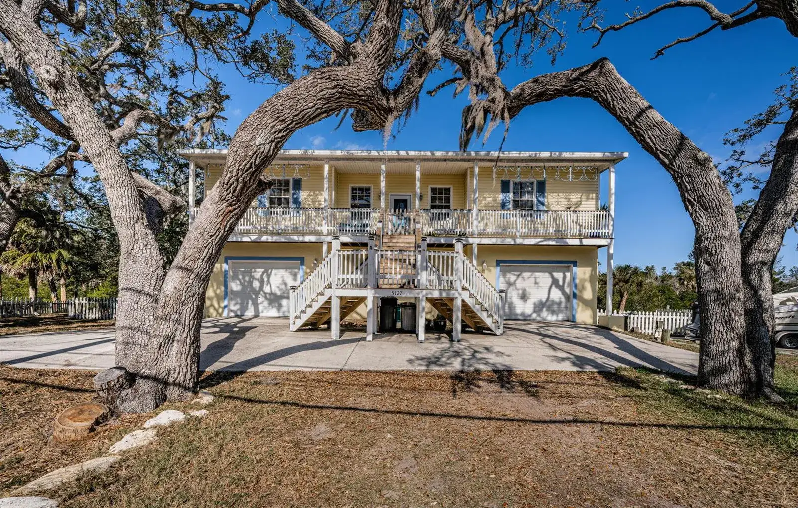 4 bedroom 3 bath Residential for sale at 5127 Bay Boulevard, FL 34668