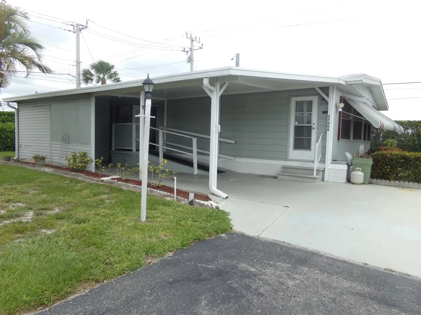 2 bedroom 2 bath Residential for sale at 57006 Antilles, Boynton Beach FL 33436