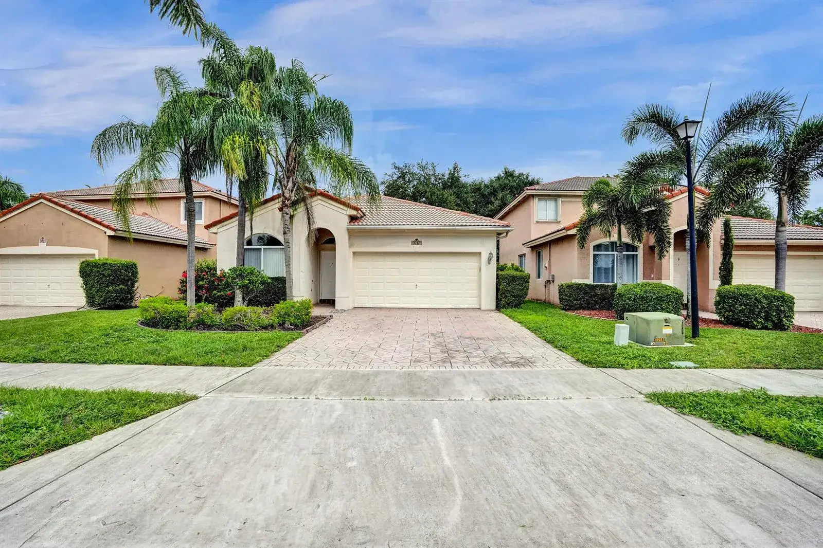 3717 Pebblebrook Manor, Coconut Creek FL 33073