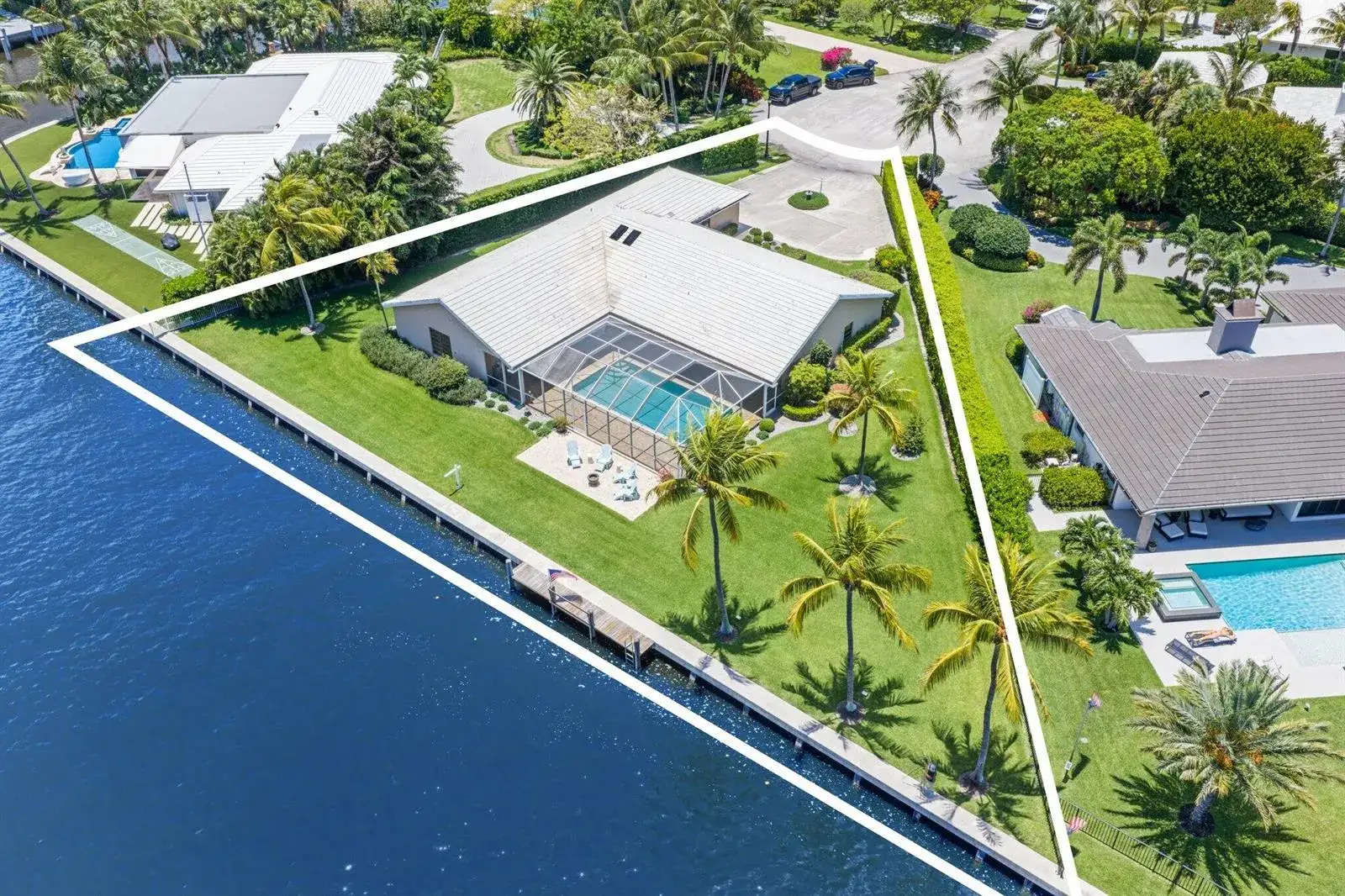 5 bedroom 3 bath Residential for sale at 970 Orchid Lane, Gulf Stream FL 33483