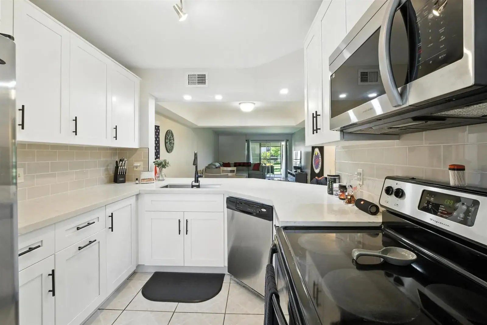 2 bedroom 2 bath Residential for sale at 23380 Carolwood Lane # 202, Boca Raton FL 33428