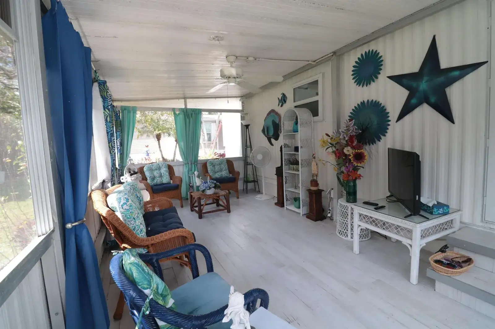 2 bedroom 1 bath Residential for sale at 1011 Andros, Boynton Beach FL 33436