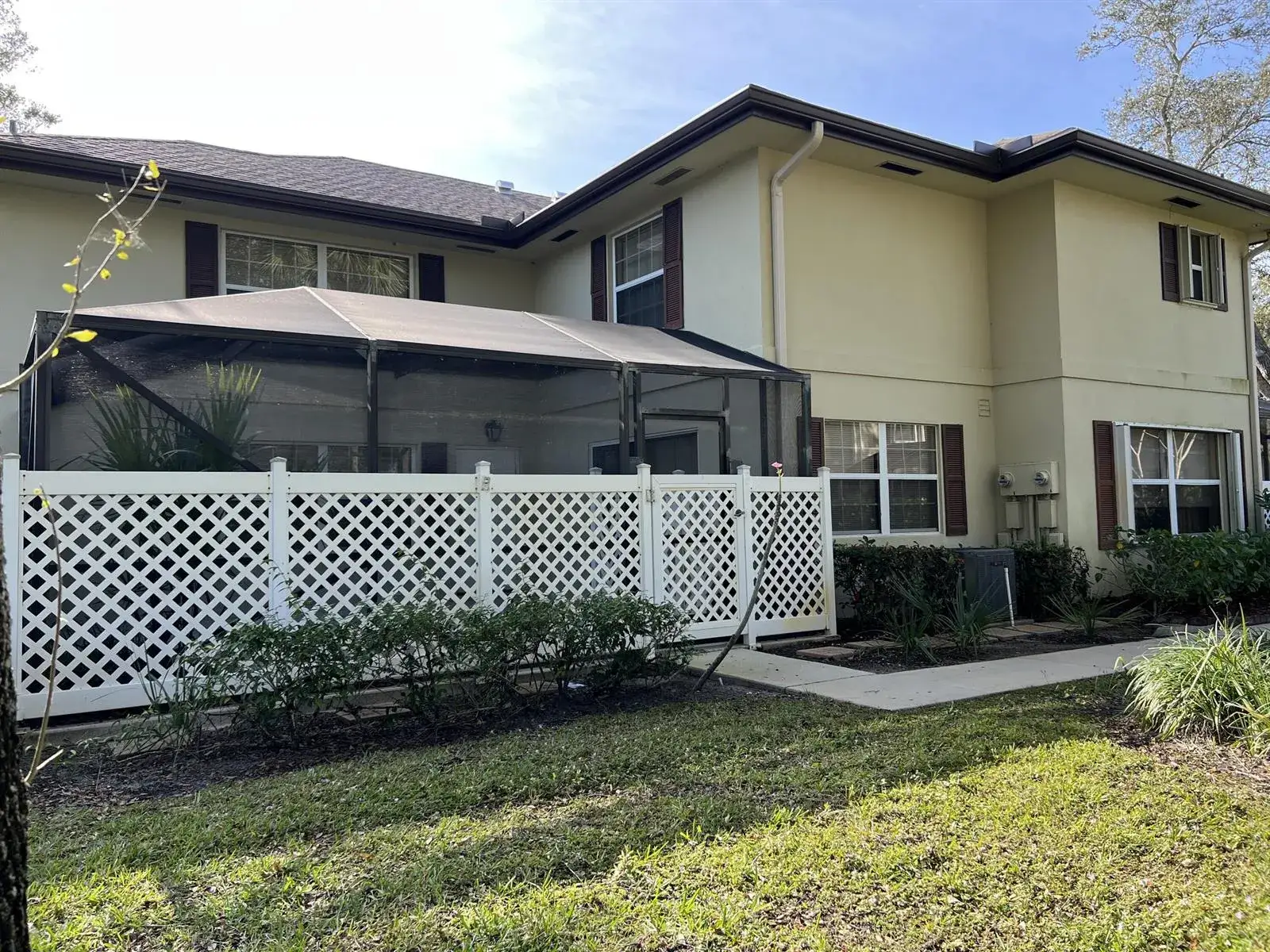 2 bedroom 2 bath Residential Lease for rent at 36 Danbury Court # B, Royal Palm Beach FL 33411