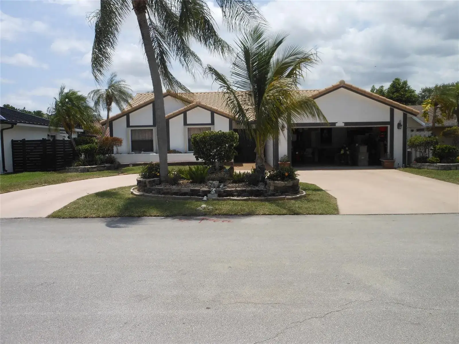 8706 NW 83rd Street, Tamarac FL 33321