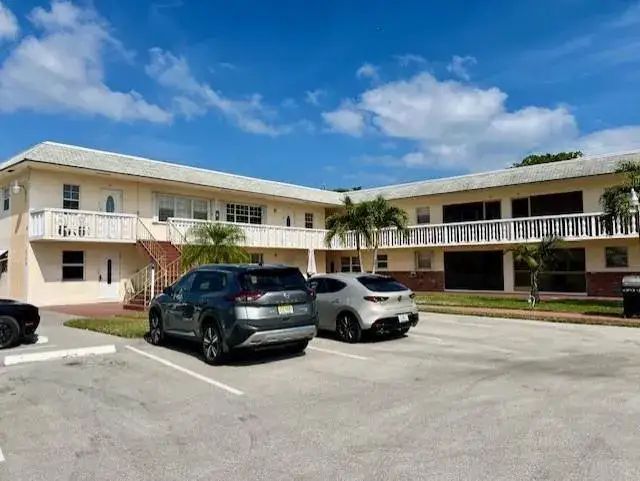 1 bedroom 1 bath Residential Lease for rent at 1455 N 12th Court # 6b, Hollywood FL 33019