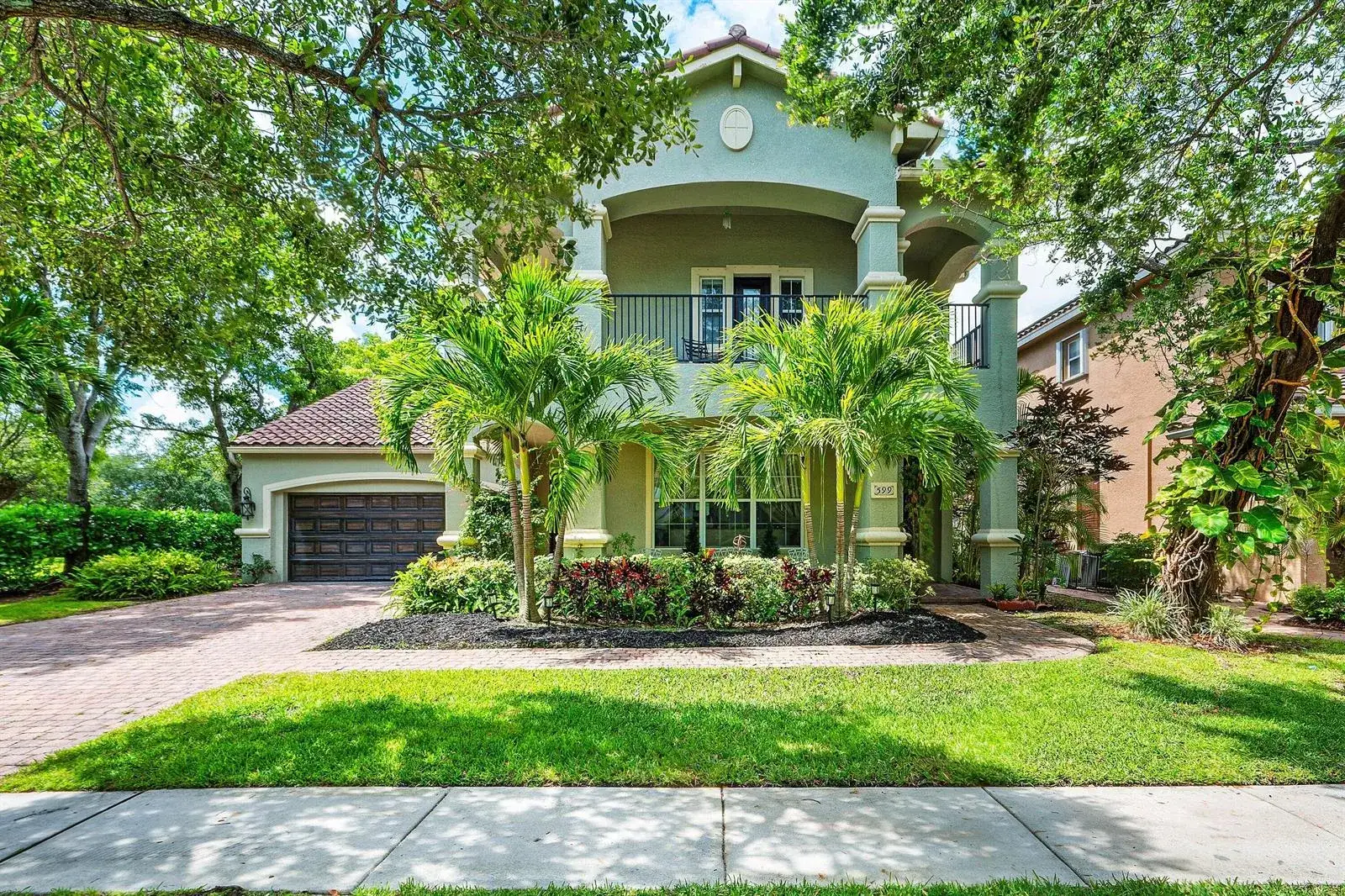 5 bedroom 4 bath Residential for sale at 599 Cresta Circle, West Palm Beach FL 33413
