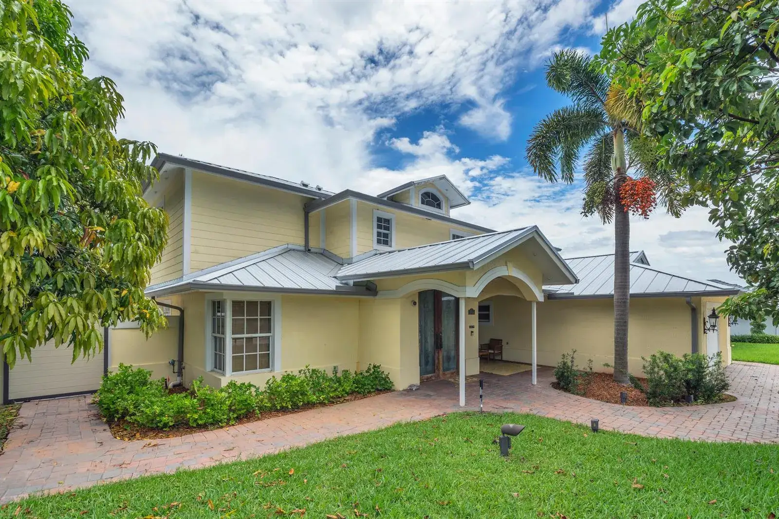 6 bedroom 4 bath Residential for sale at 5844 Pinebrook Drive, Boca Raton FL 33433