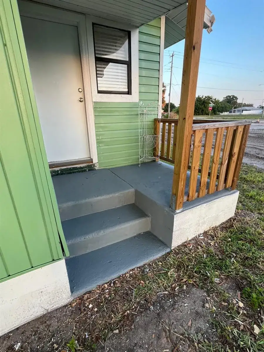 2 bedroom 1 bath Residential for sale at 515 S Wilson Avenue, Cocoa FL 32922