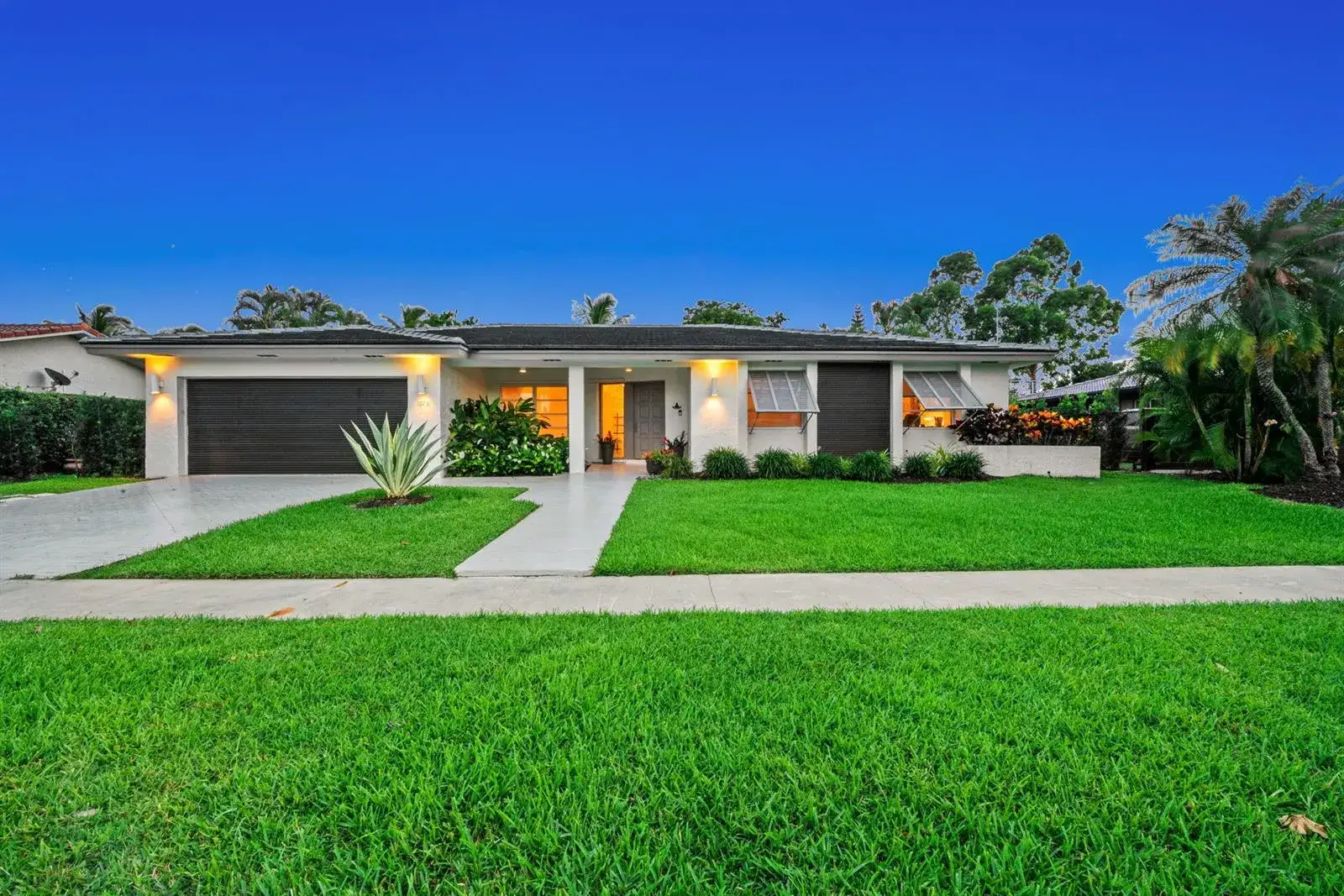 4 bedroom 4 bath Residential for sale at 16731 Harbor Court, Weston FL 33326