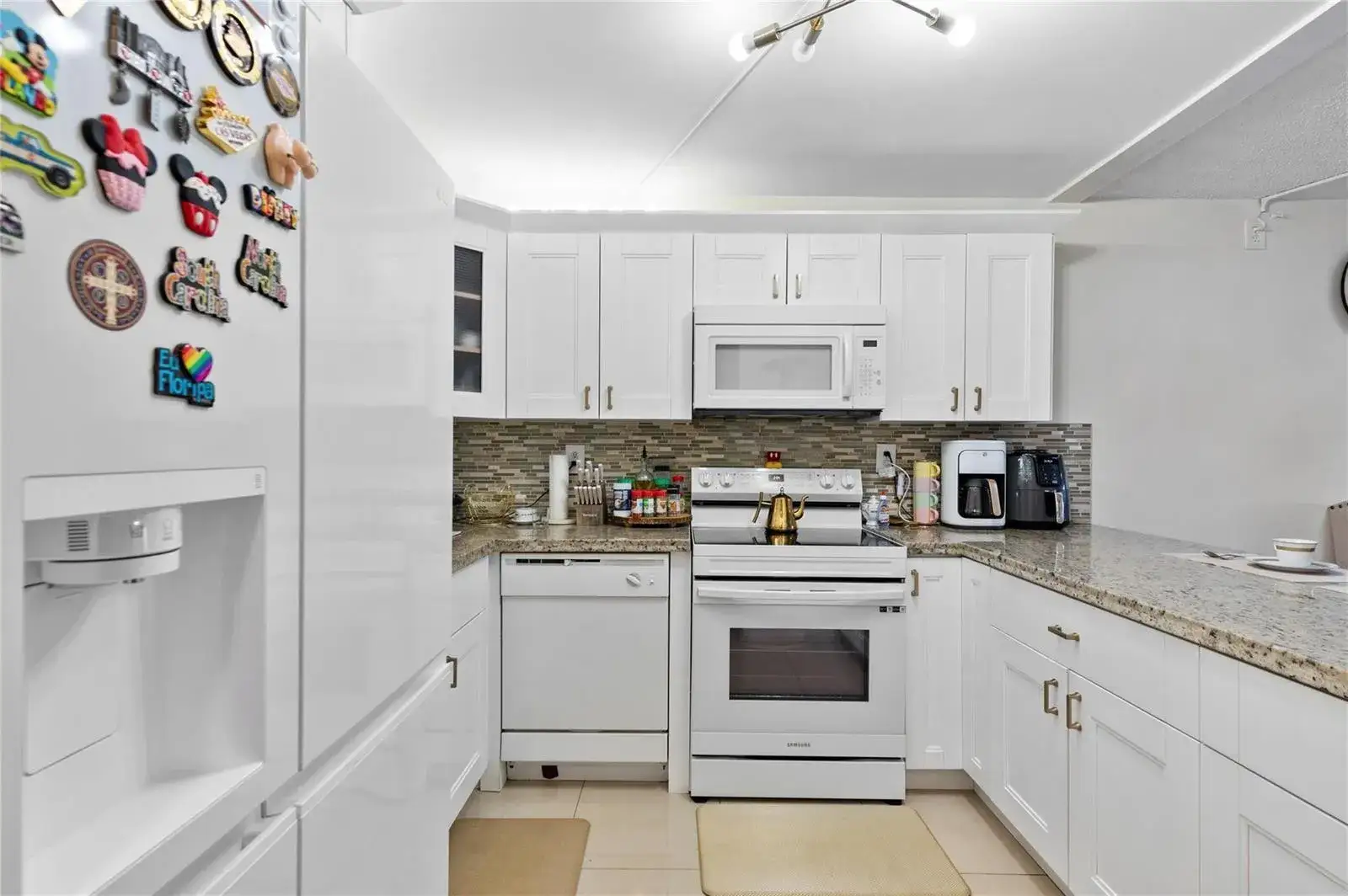 2 bedroom 2 bath Residential for sale at 9300 SW 8th Street # 102, Boca Raton FL 33428