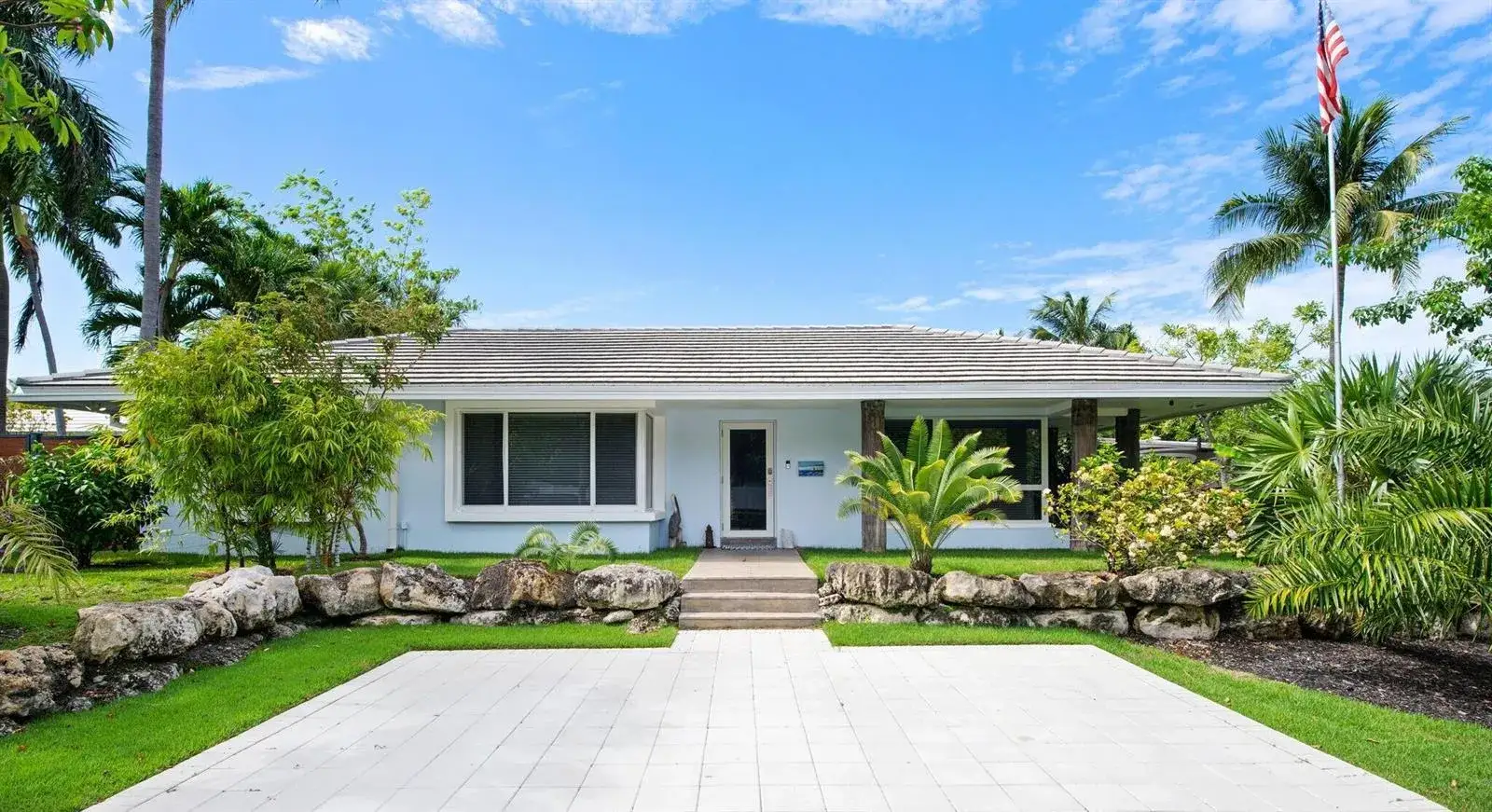 3 bedroom 2 bath Residential for sale at 2417 SE 19th Place, Fort Lauderdale FL 33316