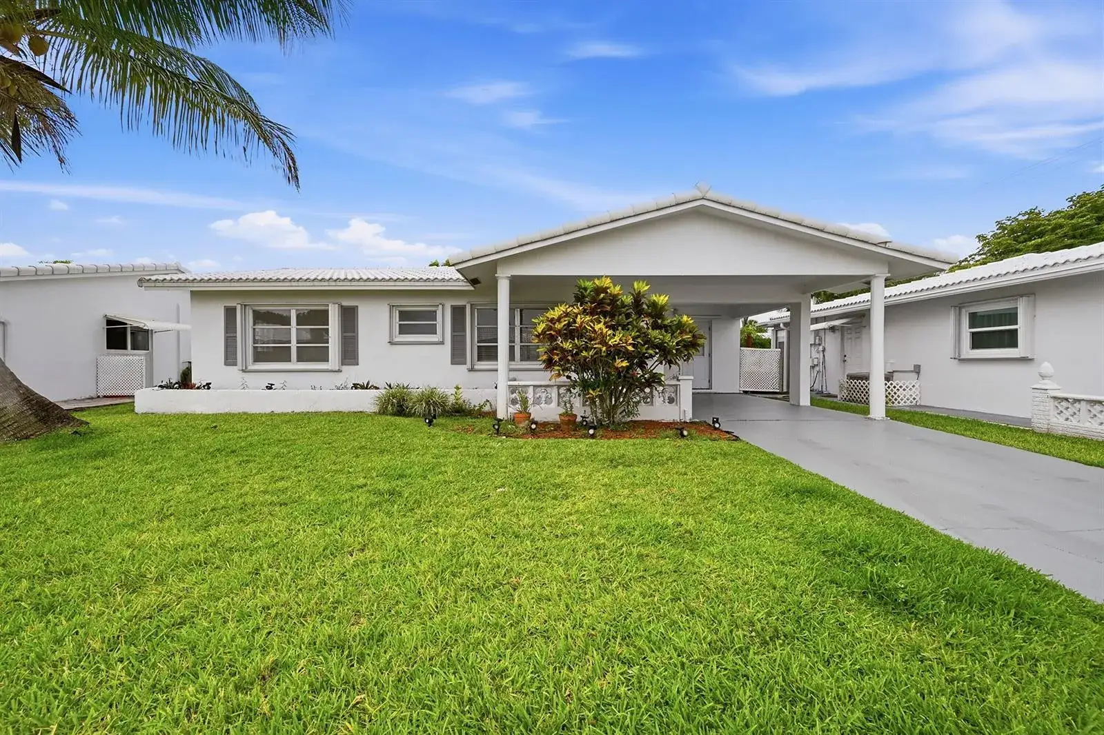 2 bedroom 2 bath Residential for sale at 8410 NW 59th Place, Tamarac FL 33321