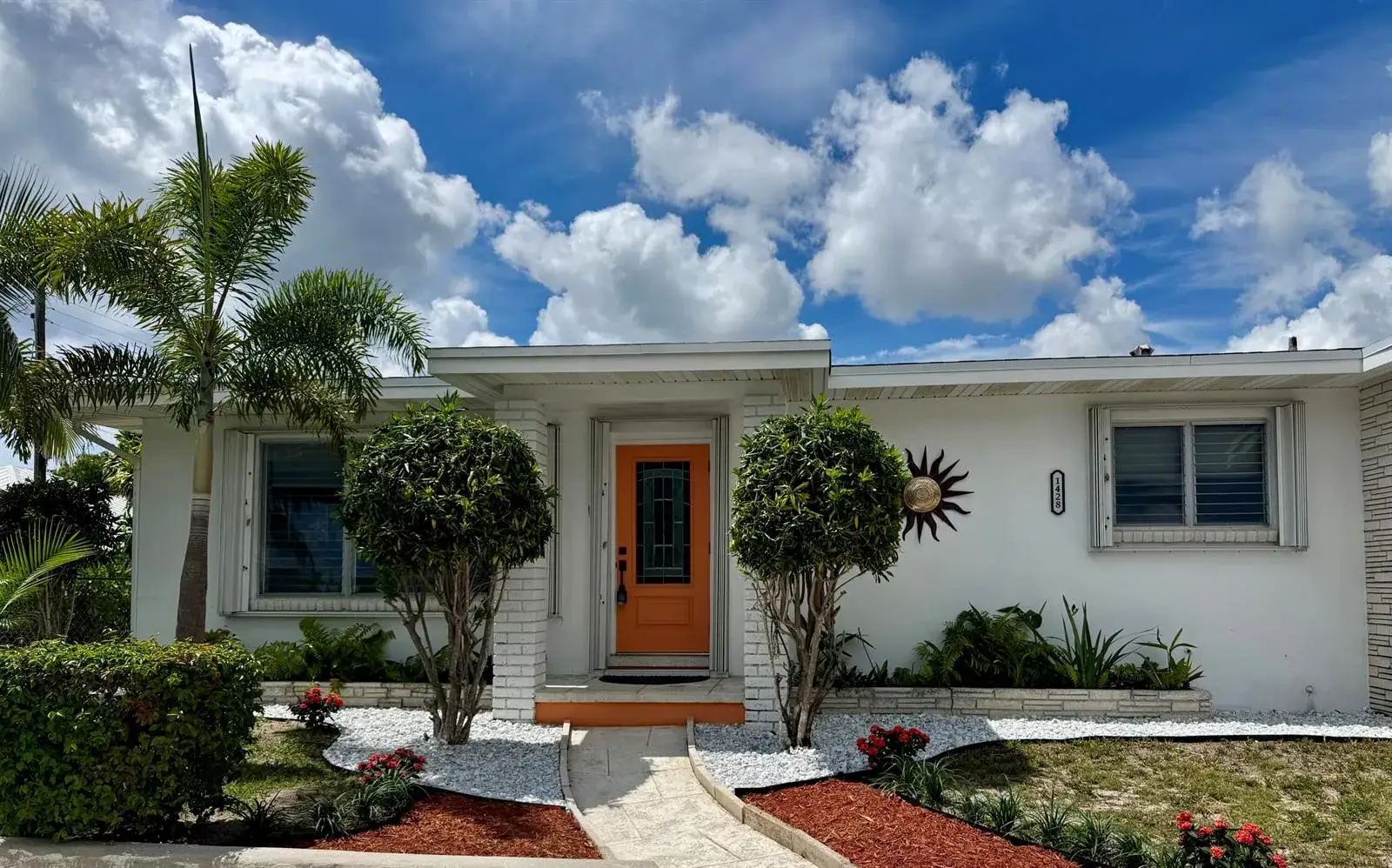 3 bedroom 2 bath Residential for sale at 1428 N M Street, FL 33460