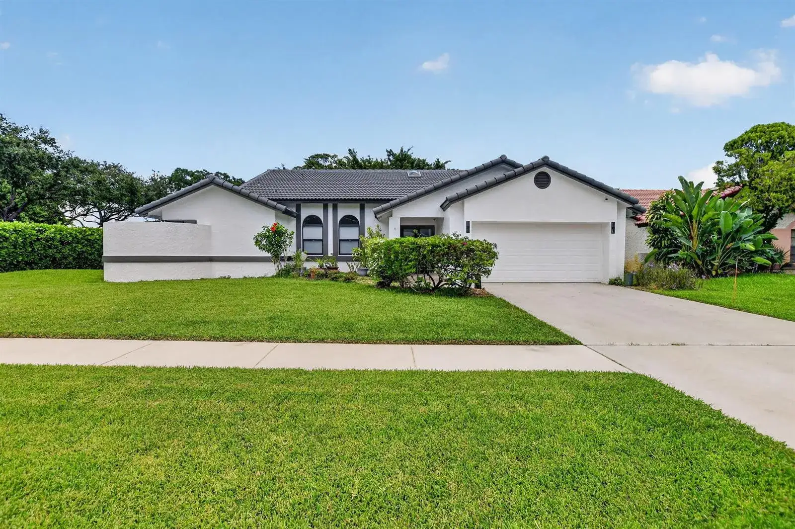 3 bedroom 2 bath Residential for sale at 19700 Sedgefield Terrace, Boca Raton FL 33498
