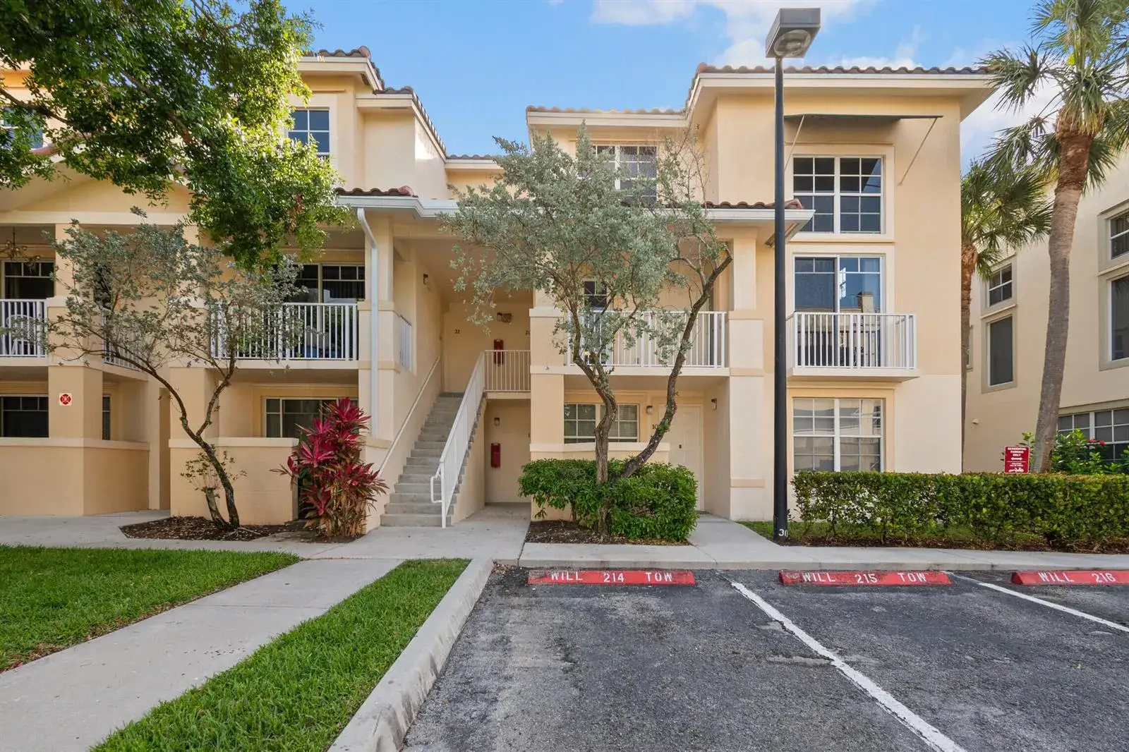 3 bedroom 3 bath Residential Lease for rent at 4822 Chancellor Drive # 20, Jupiter FL 33458