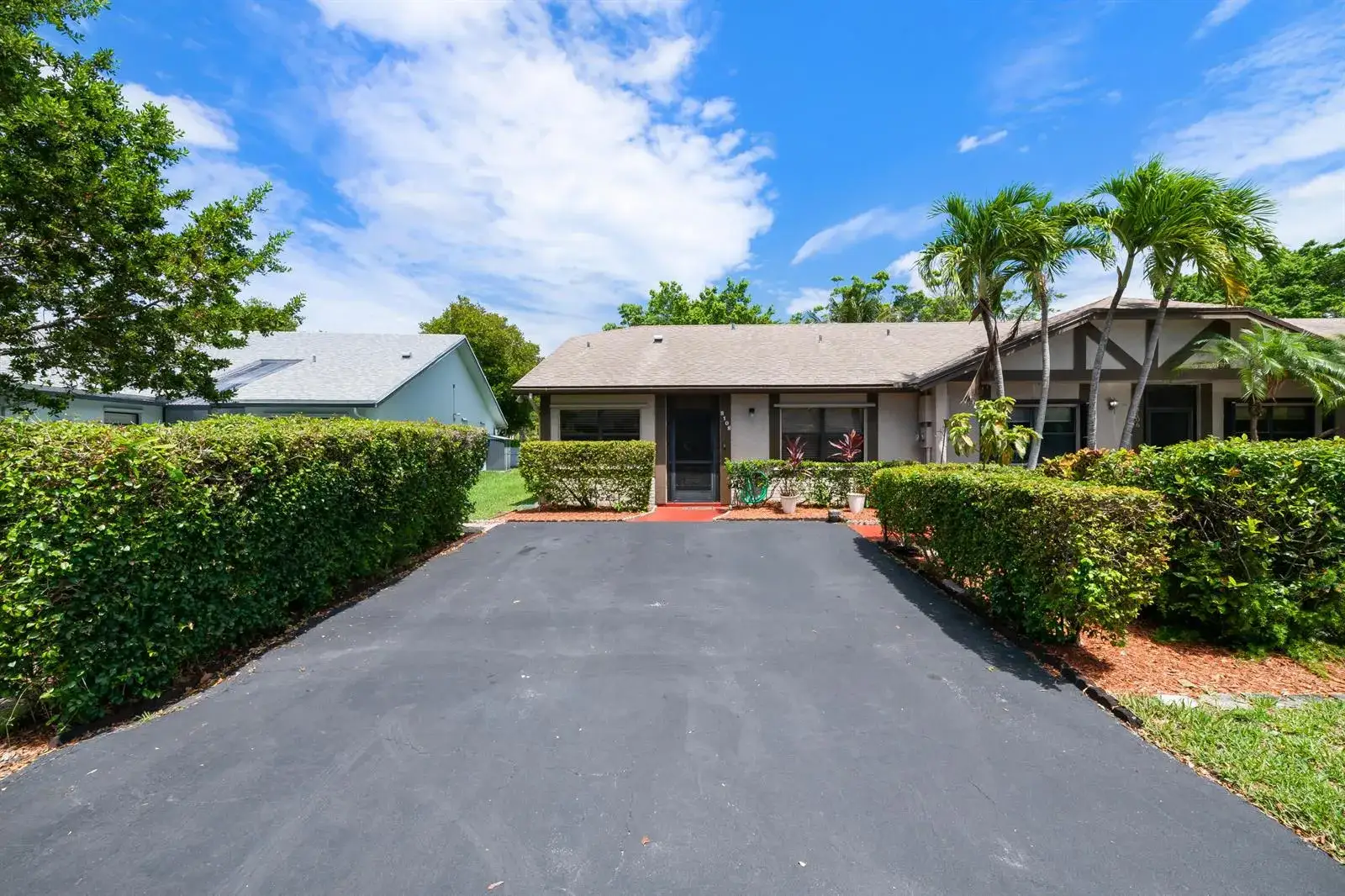 2 bedroom 2 bath Residential for sale at 8108 NW 100th Way, Tamarac FL 33321