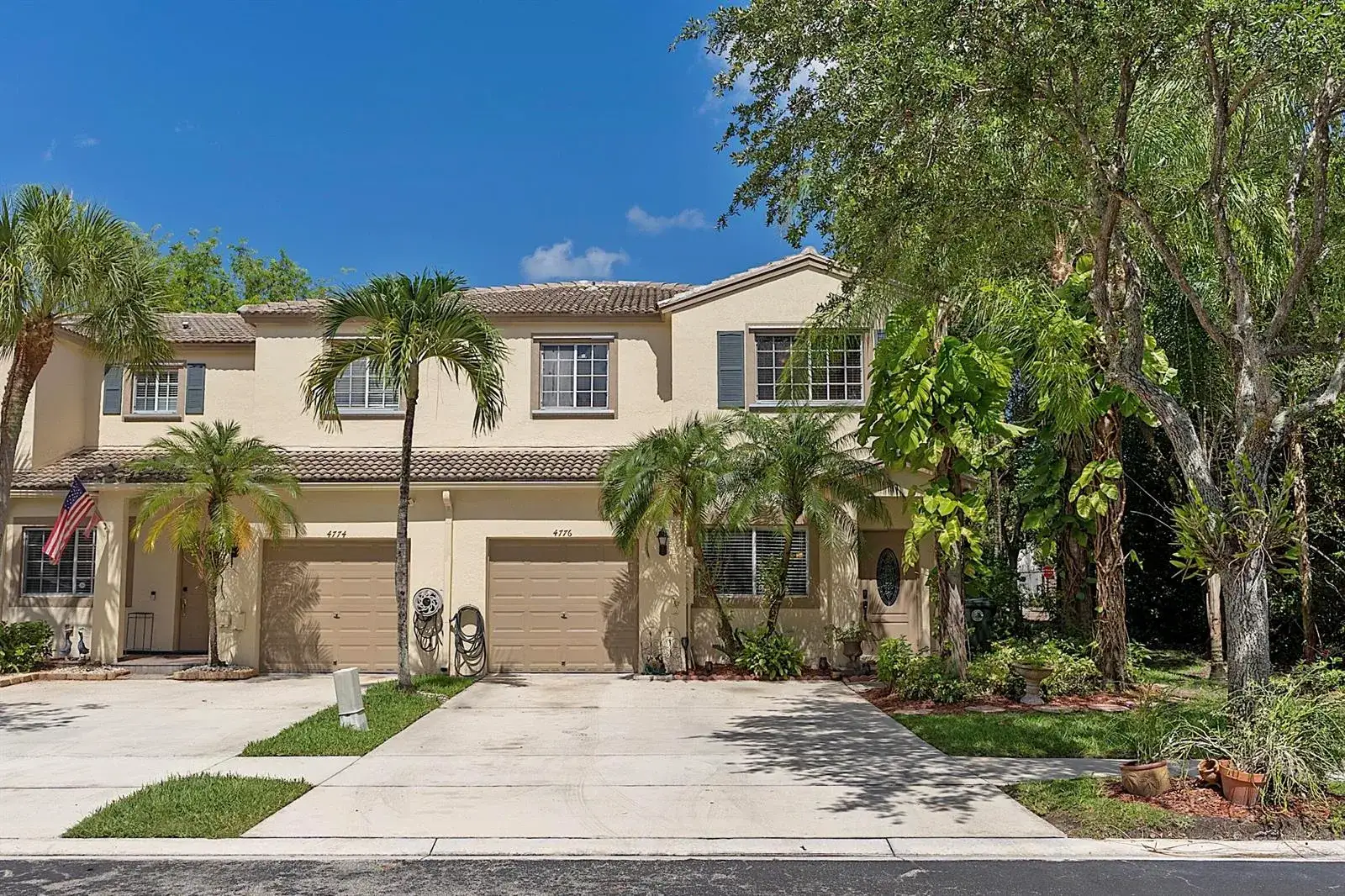 4 bedroom 2 bath Residential for sale at 4776 Lago Vista Drive, Coconut Creek FL 33073