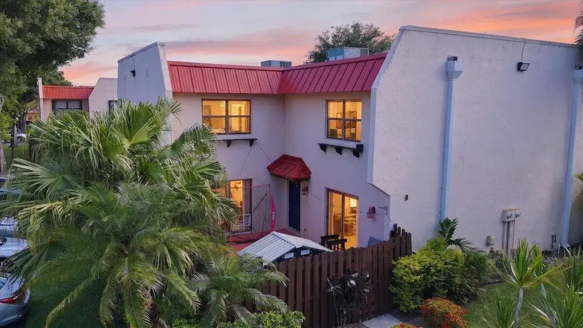 2 bedroom 2 bath Residential for sale at 6351 Seven Springs Boulevard # B, FL 33463
