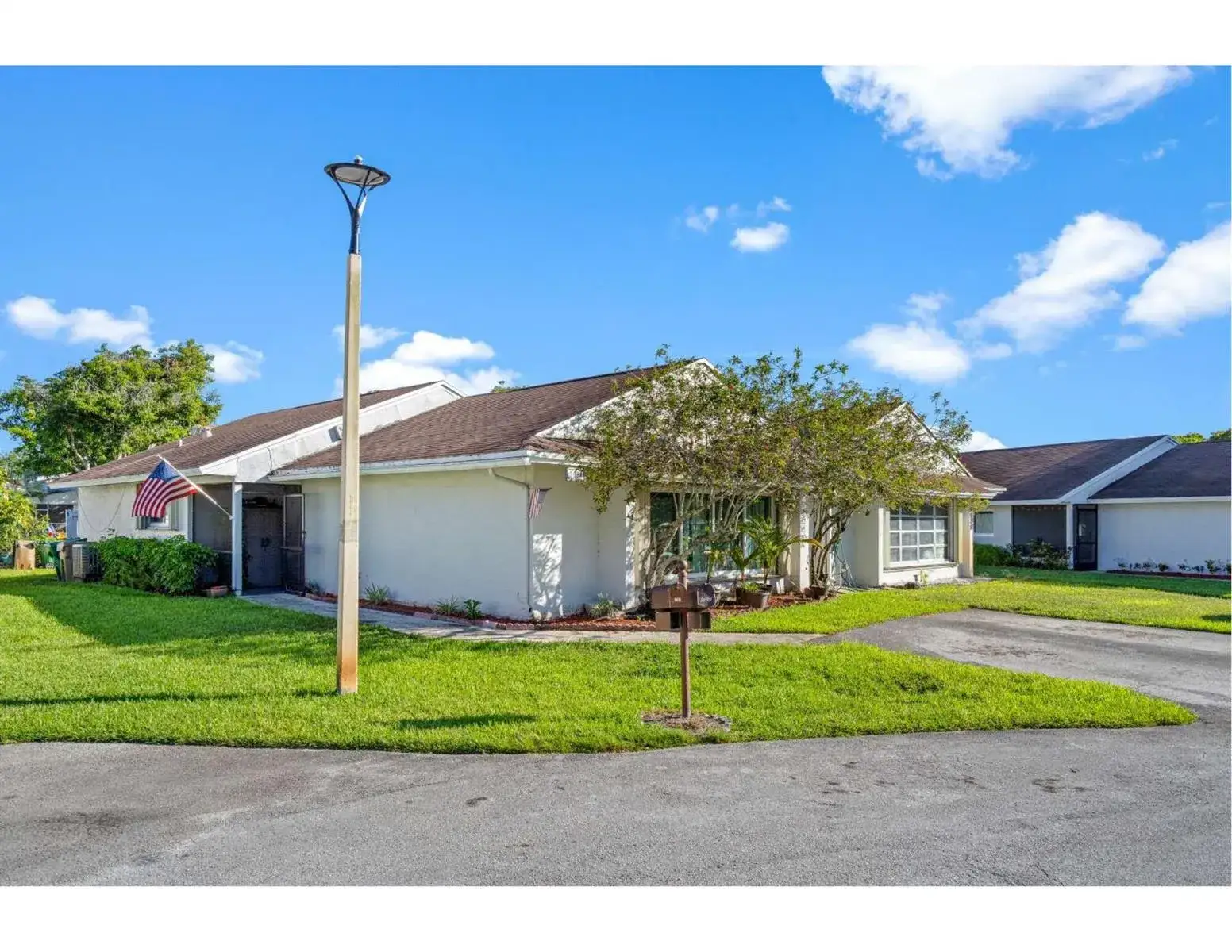 3 bedroom 2 bath Residential for sale at 8634 Bridle Path Court # 1, Davie FL 33328
