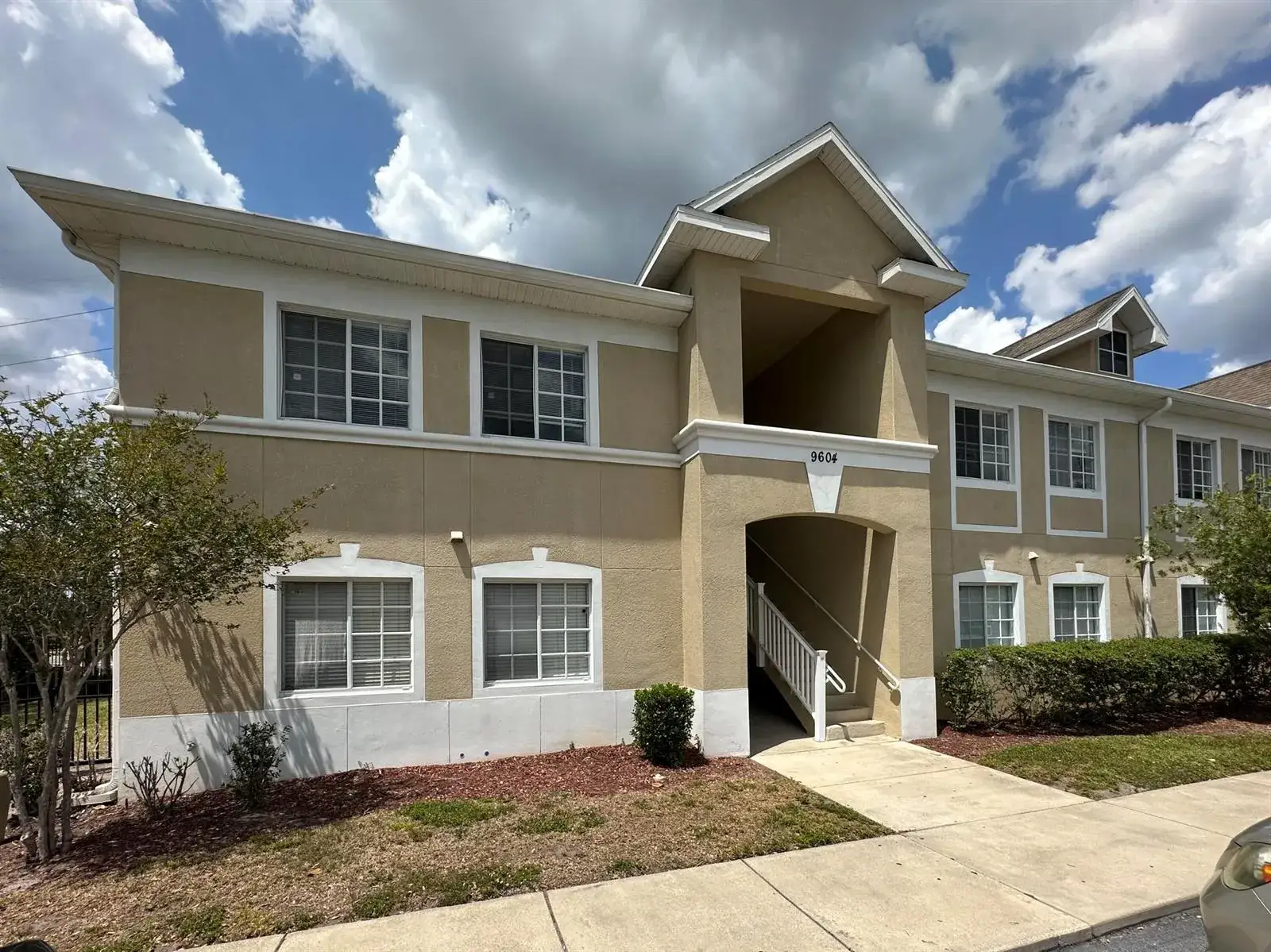 3 bedroom 2 bath Residential for sale at 9604 Seadale Court # 201, Riverview FL 33578