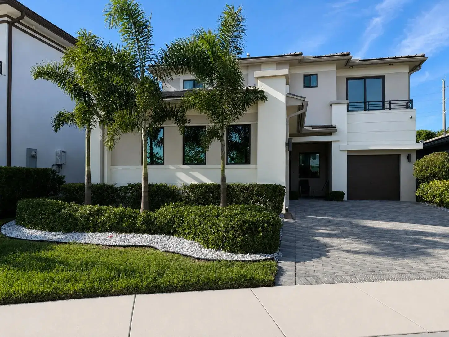 5 bedroom 3 bath Residential for sale at 10555 Waves Way, Parkland FL 33076