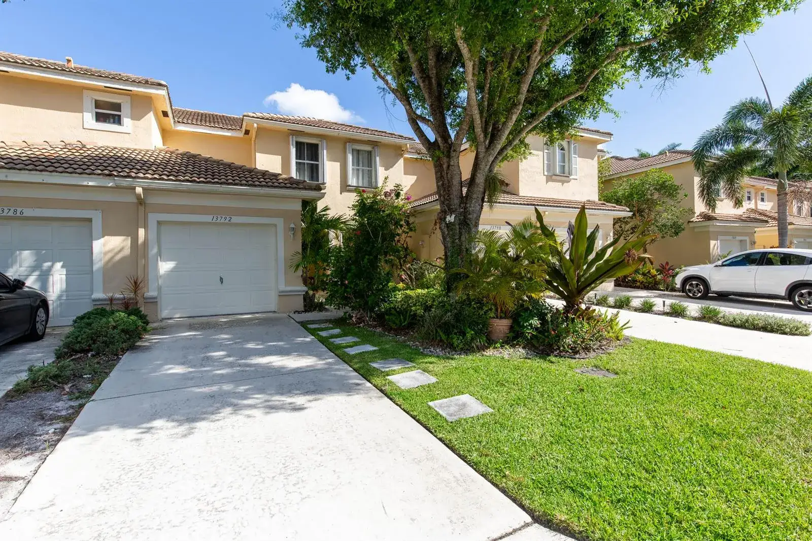 2 bedroom 2 bath Residential Lease for rent at 13792 Creston Place, Wellington FL 33414