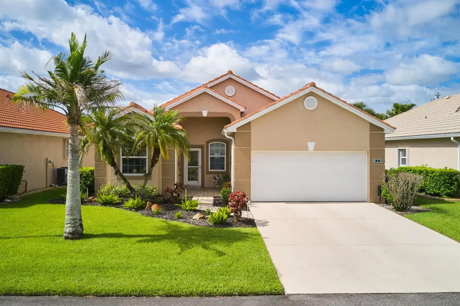 2 bedroom 2 bath Residential for sale at 875 NW Sarria Court, Port St. Lucie FL 34986