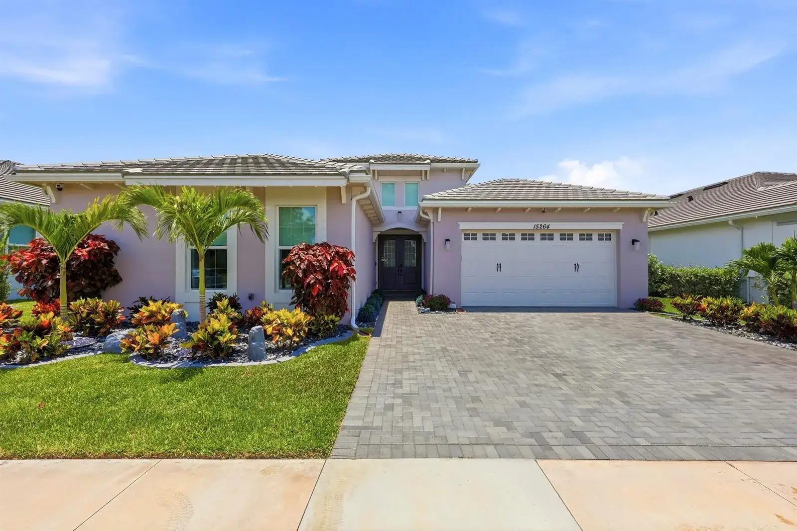 4 bedroom 4 bath Residential for sale at 15264 Wildwood Circle, Westlake FL 33470