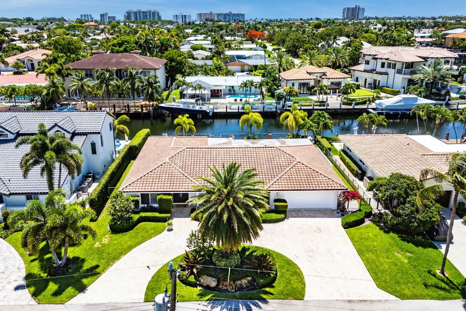 4 bedroom 3 bath Residential for sale at 4230 NE 24th Avenue, Lighthouse Point FL 33064