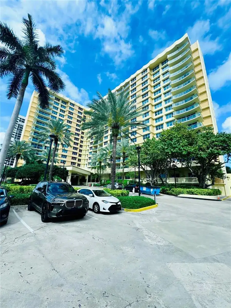 1 bath Residential Lease for rent at 2501 S Ocean Drive # 1005, Hollywood FL 33019