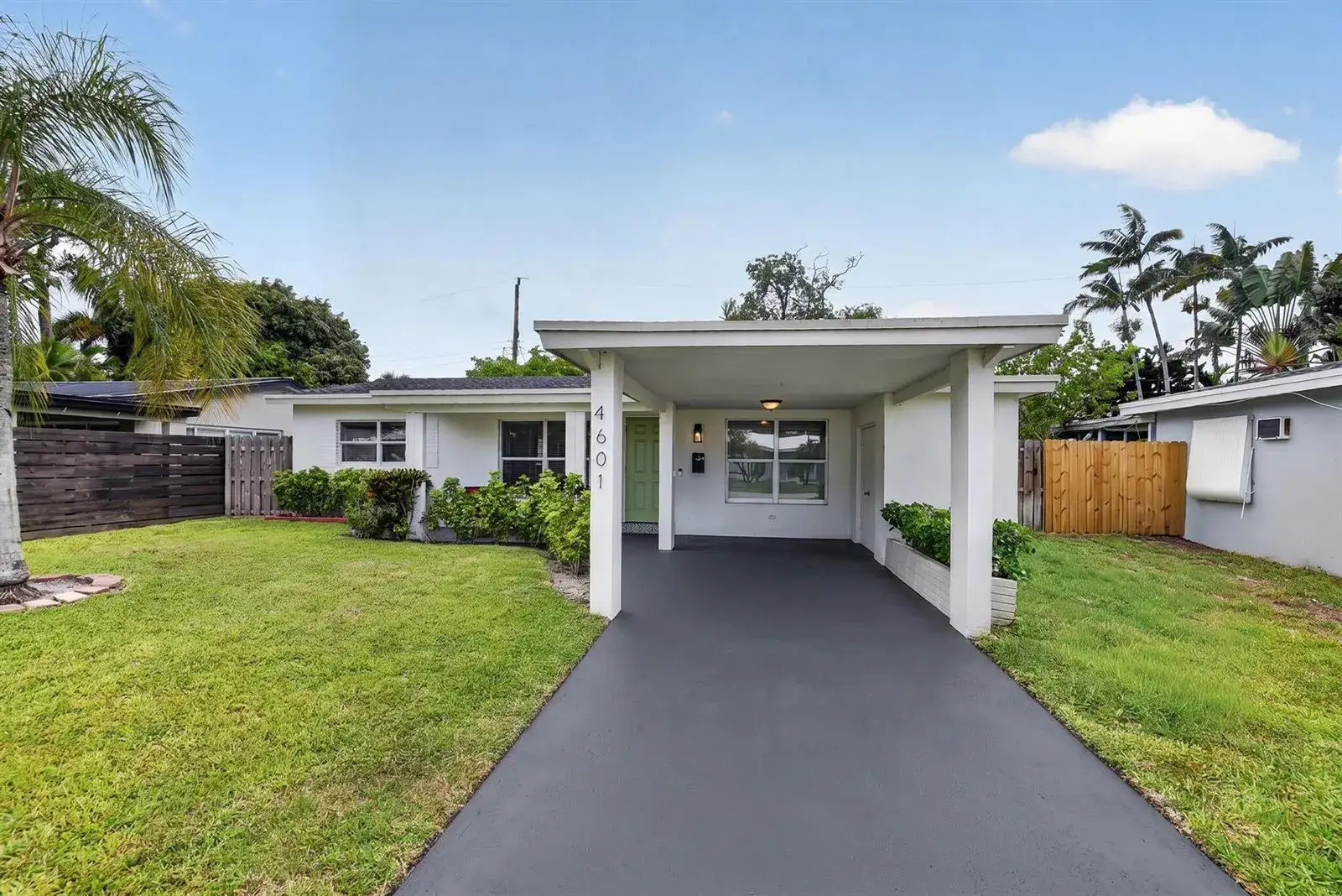 3 bedroom 2 bath Residential for sale at 4601 NE 4th Avenue, Fort Lauderdale FL 33334