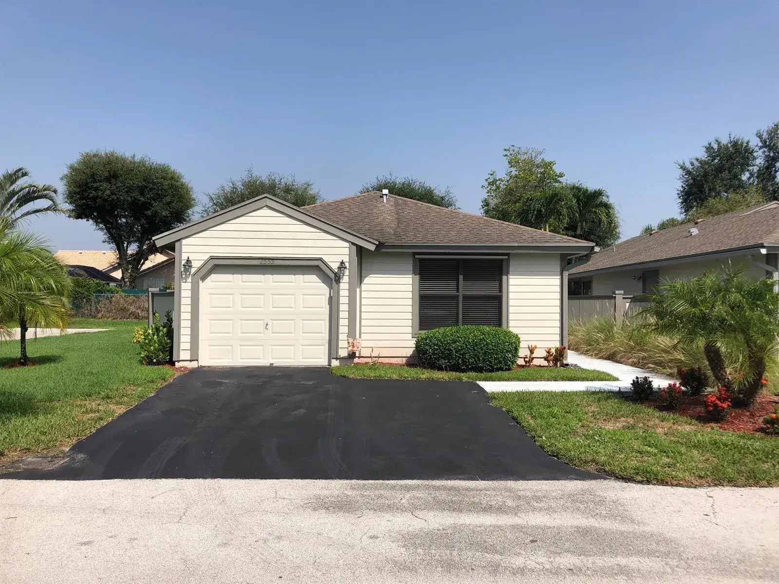 3 bedroom 2 bath Residential Lease for rent at 2555 Bedford Mews Drive, Wellington FL 33414