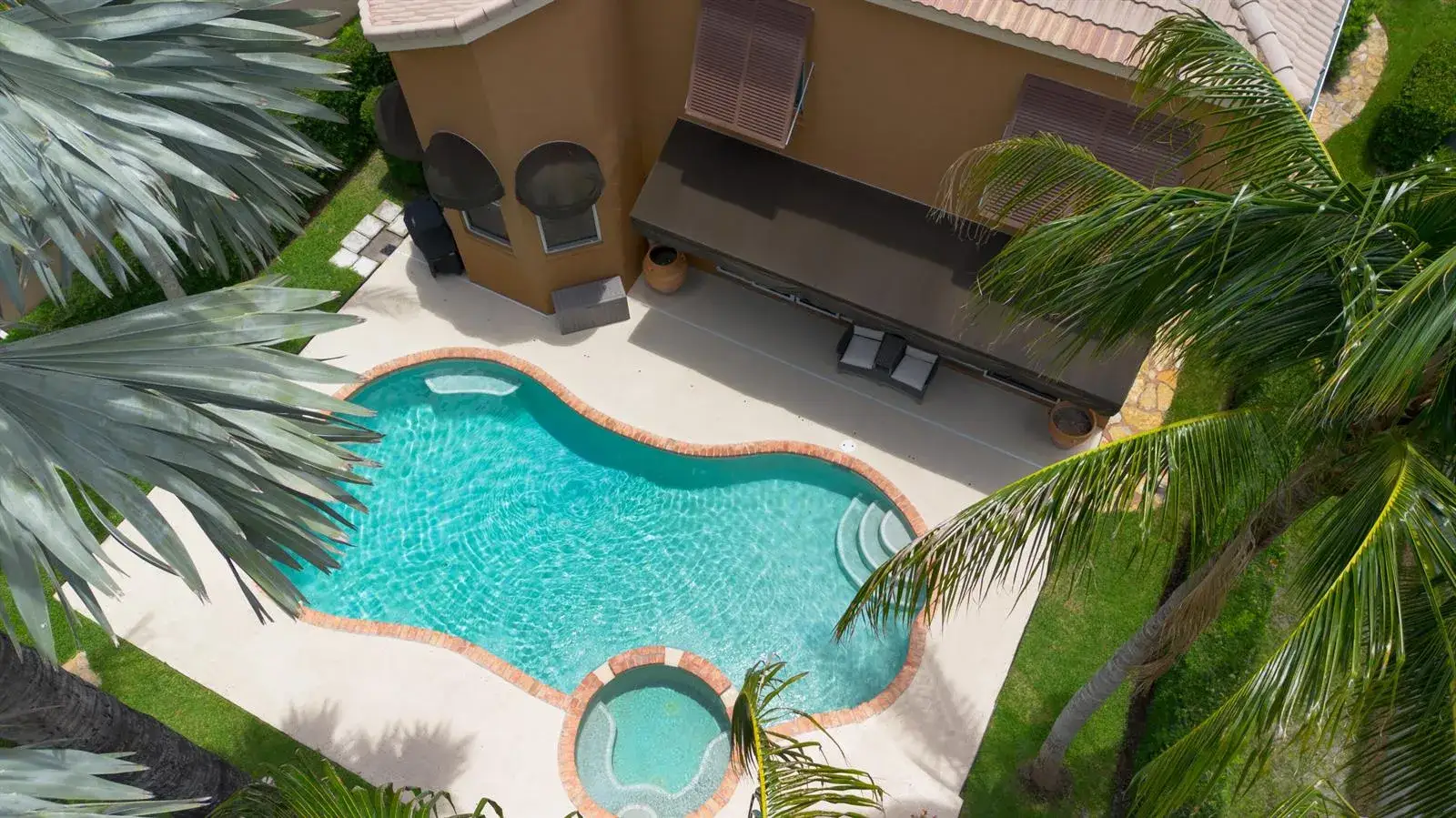 4 bedroom 3 bath Residential for sale at 2060 Reston Circle, Royal Palm Beach FL 33411