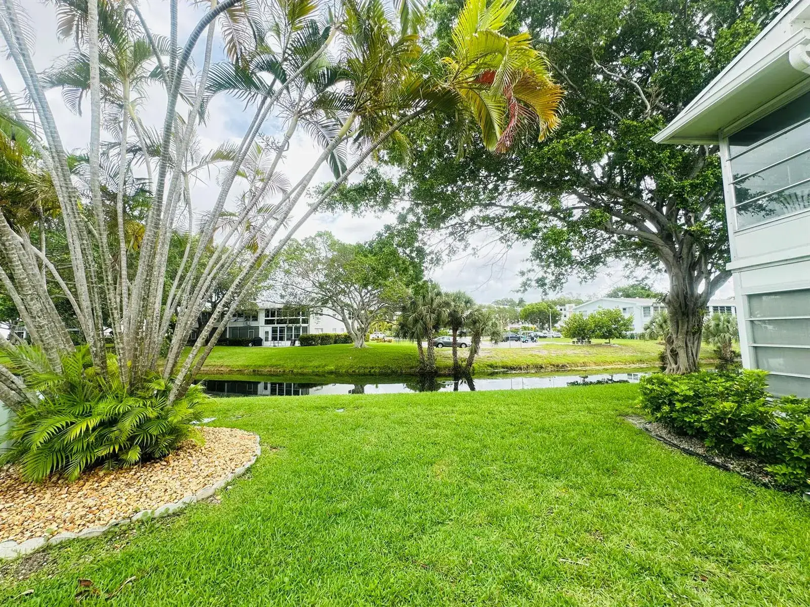 86 Markham E, Deerfield Beach FL 33442