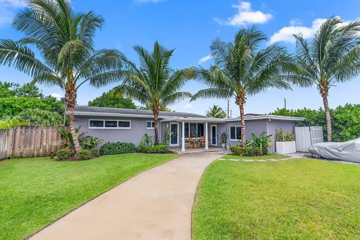 3 bedroom 3 bath Residential for sale at 14 NE 26th Court, Wilton Manors FL 33334