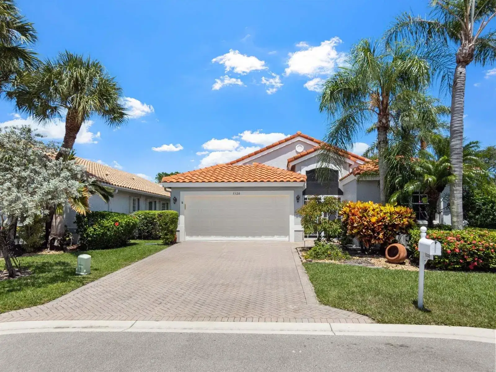 3 bedroom 2 bath Residential for sale at 5320 Glenville Drive, Boynton Beach FL 33437