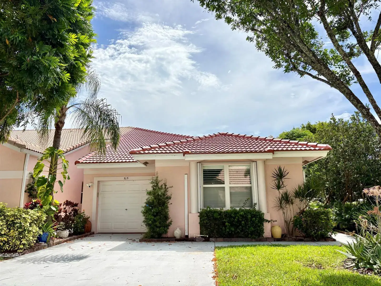 3 bedroom 2 bath Residential Lease for rent at 315 Coral Trace Lane, Delray Beach FL 33445