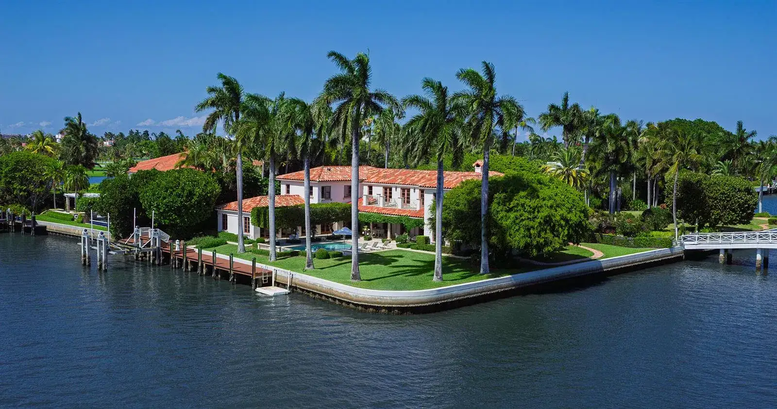 6 bedroom 7 bath Residential for sale at 614 Tarpon Way, Palm Beach FL 33480
