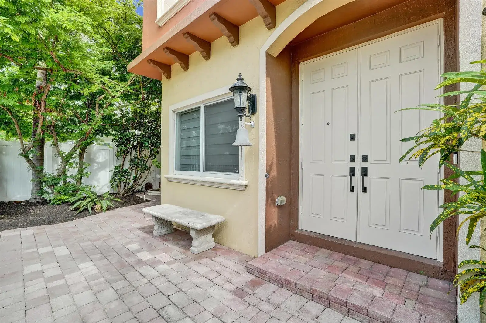 4 bedroom 4 bath Residential for sale at 804 NE 7th Street, Fort Lauderdale FL 33304