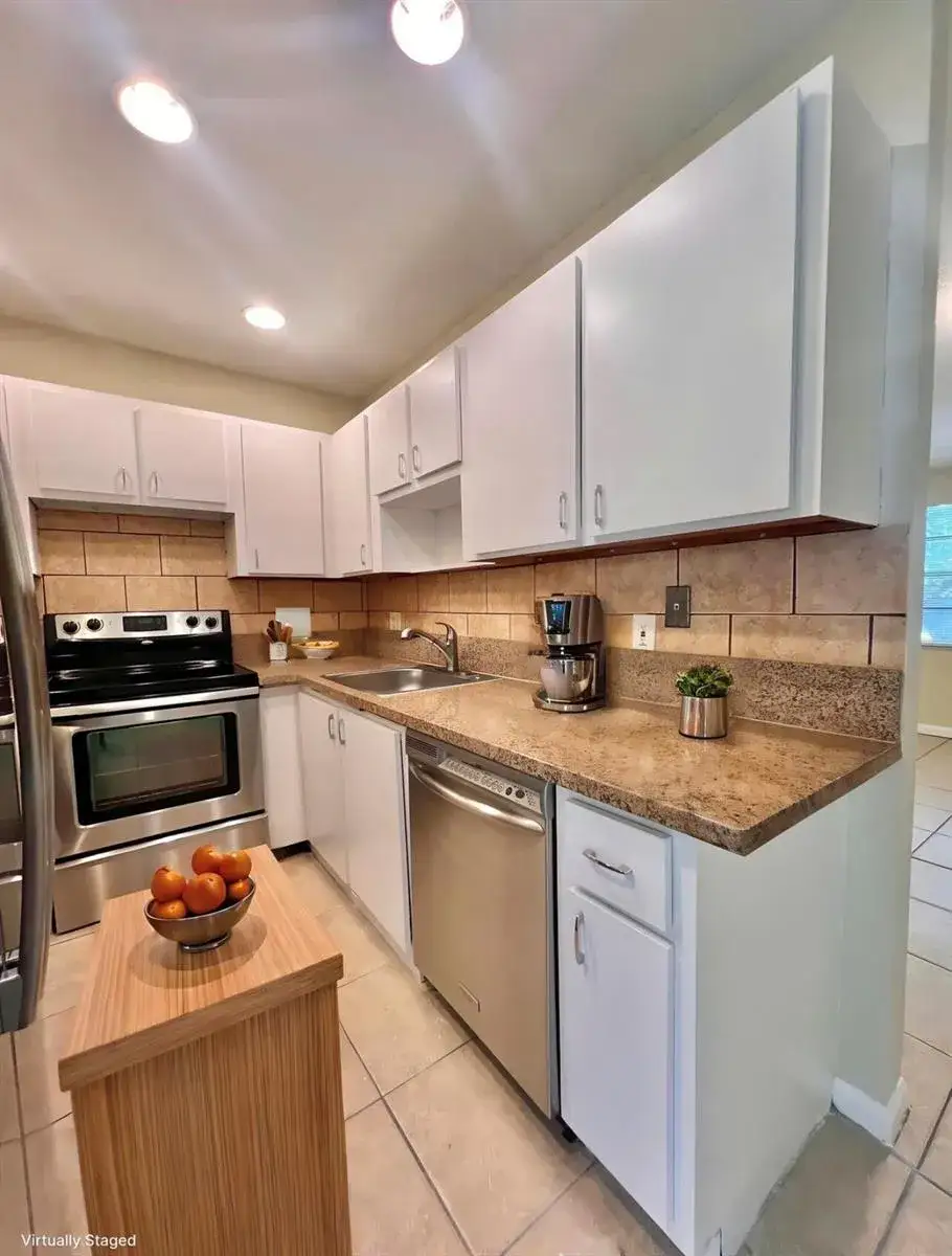 3 bedroom 2 bath Residential for sale at 423 Glenwood Drive, West Palm Beach FL 33415