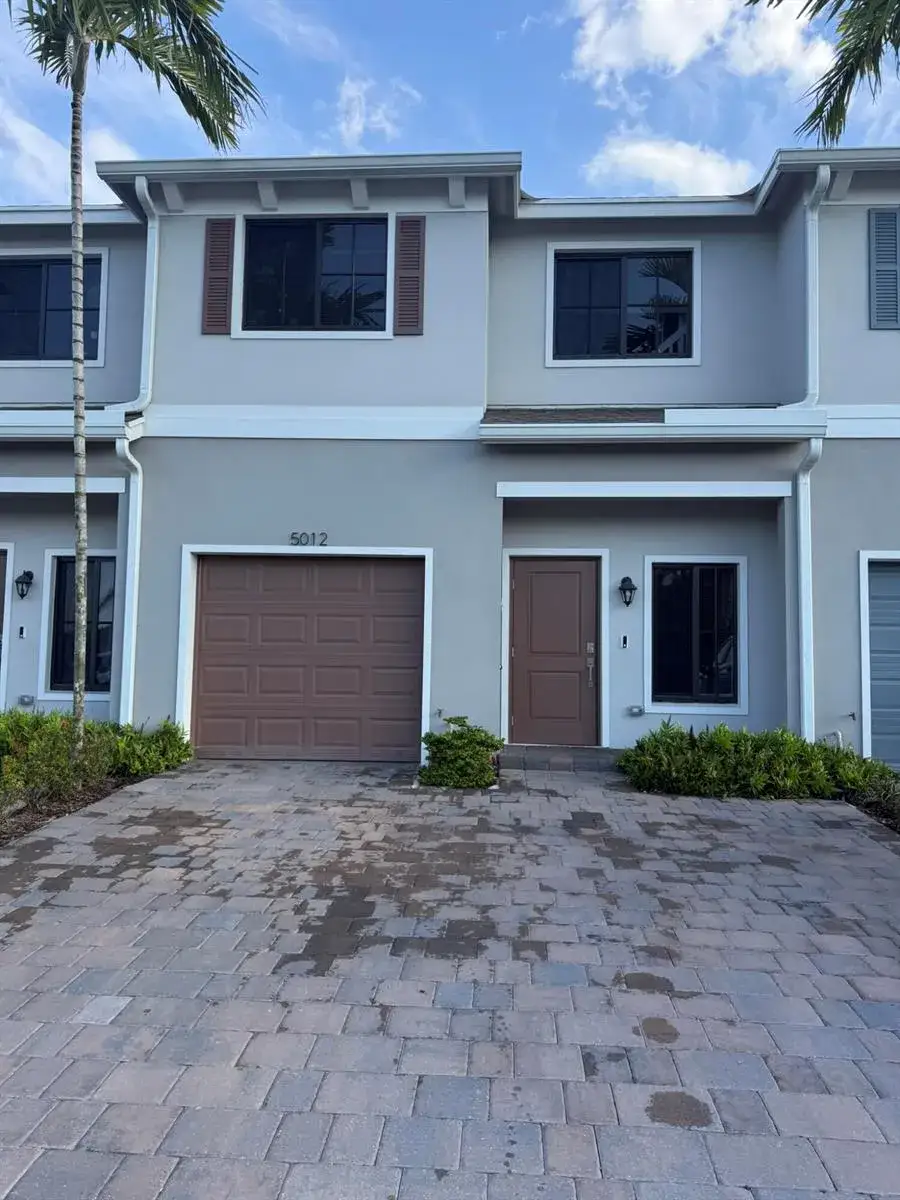 4 bedroom 3 bath Residential for sale at 5012 Elderberry Street, Haverhill FL 33415