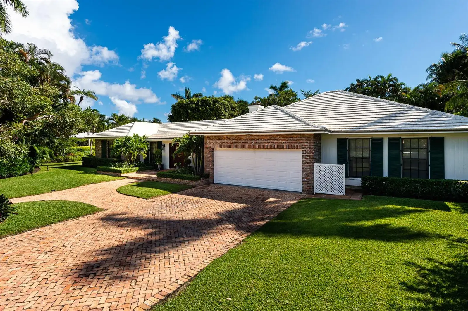 5 bedroom 3 bath Residential for sale at 202 Coral Lane, Palm Beach FL 33480