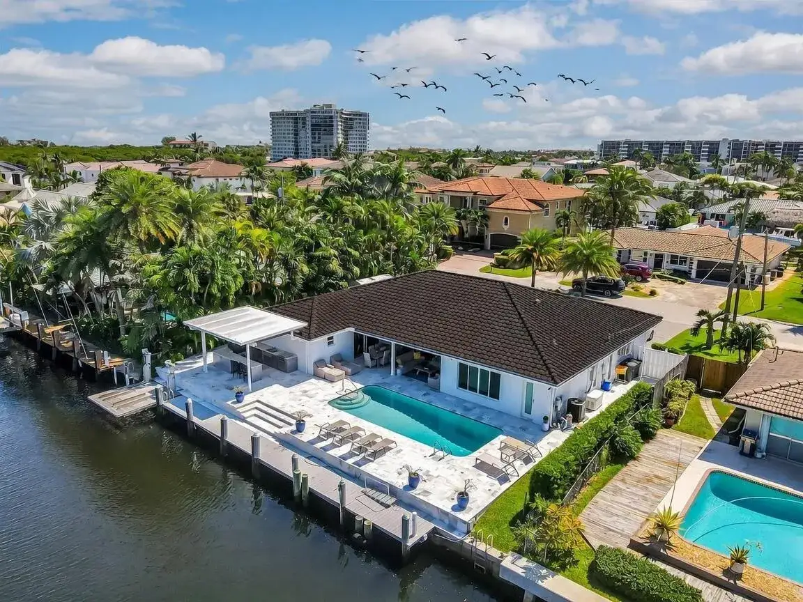 3 bedroom 2 bath Residential Lease for rent at 831 Dover Street, Boca Raton FL 33487