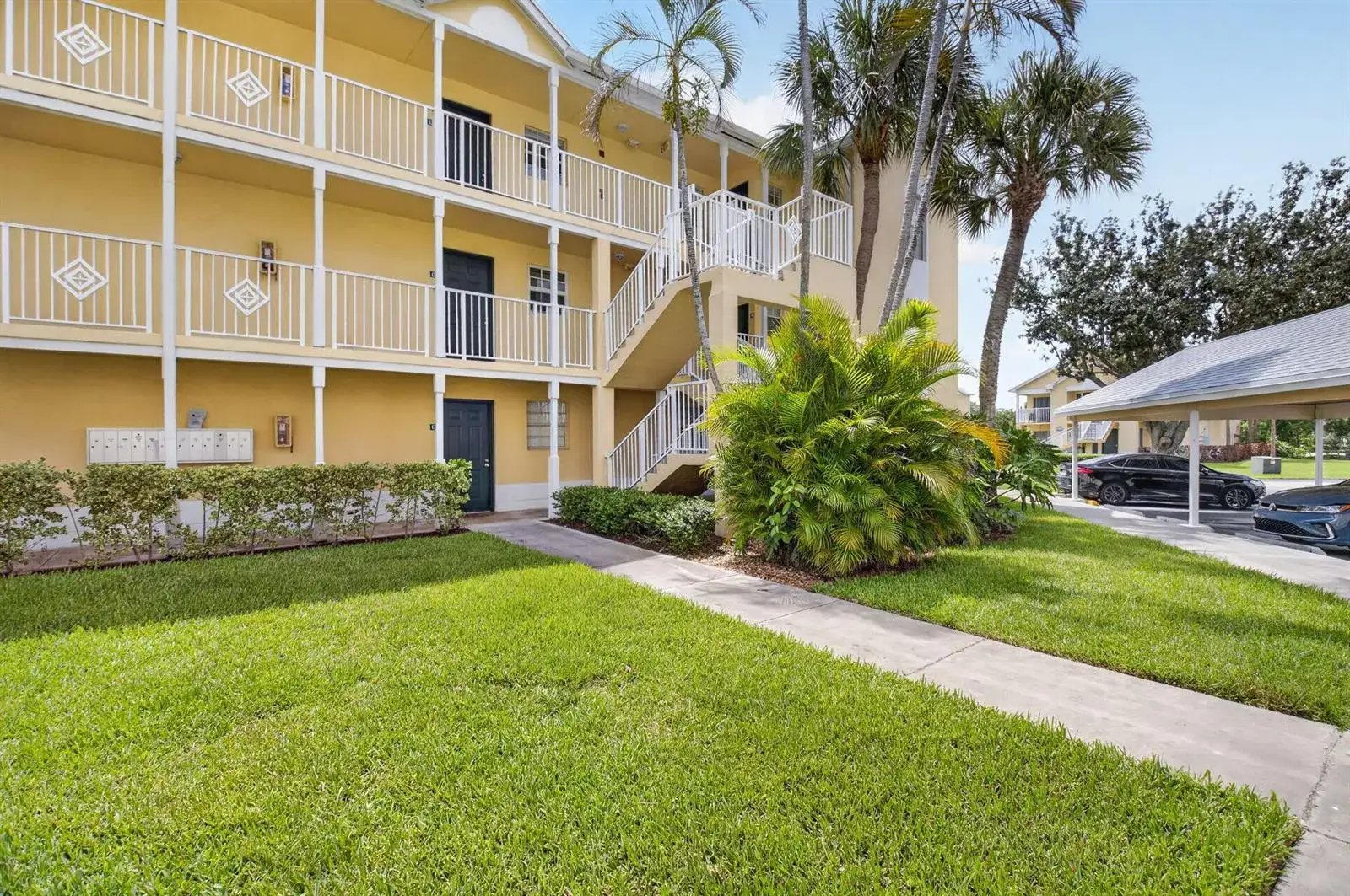 2 bedroom 2 bath Residential for sale at 6339 La Costa Drive # D, Boca Raton FL 33433