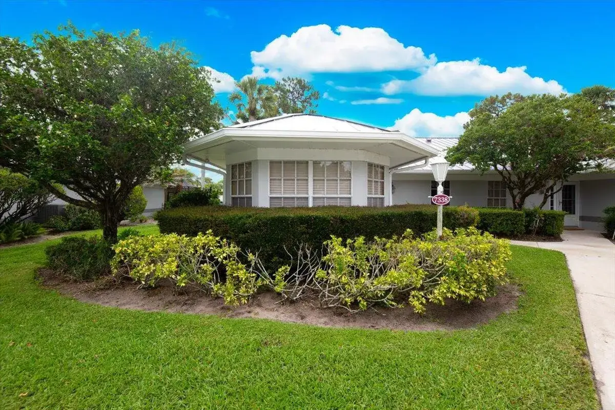 3 bedroom 2 bath Residential for sale at 7338 Pine Creek Way, Port St. Lucie FL 34986
