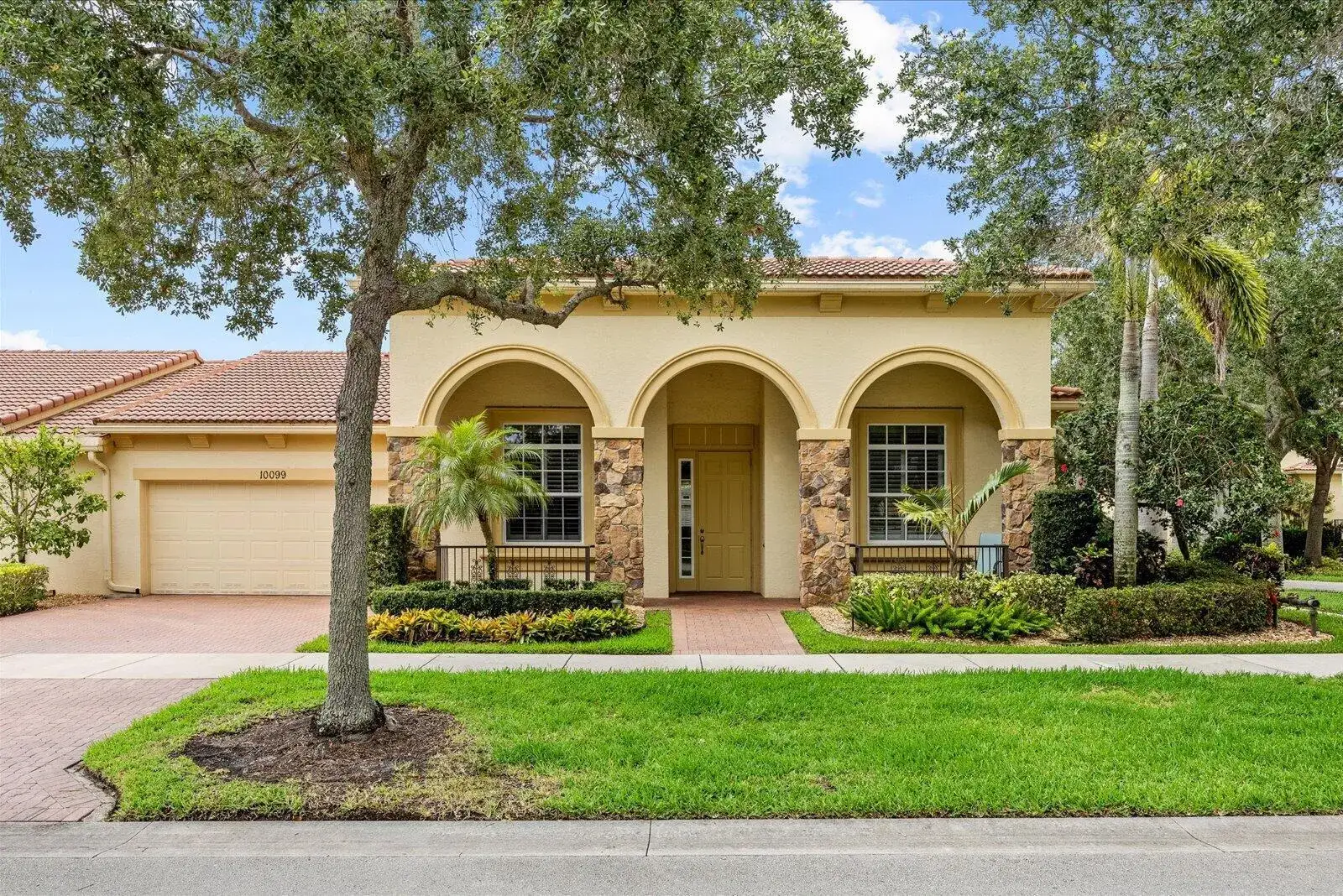 3 bedroom 2 bath Residential for sale at 10099 SW Duccio Lane, FL 34986