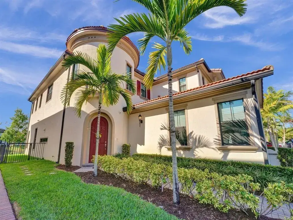 6 bedroom 5 bath Residential Lease for rent at 9345 Carrington Avenue, Parkland FL 33076