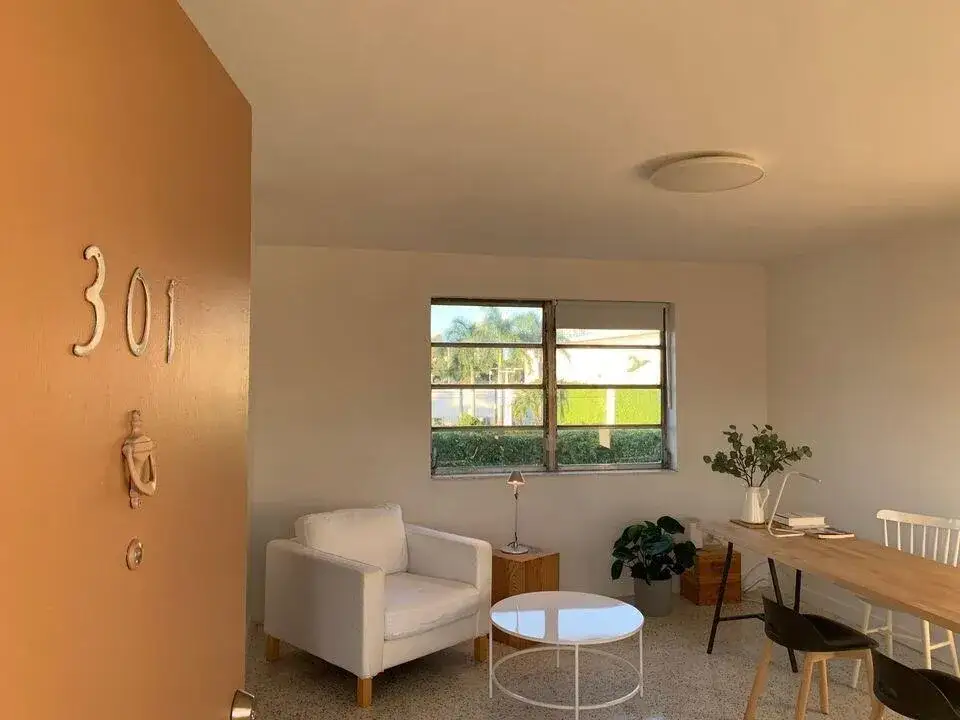 1 bedroom 1 bath Residential Lease for rent at 649 SW 9th Street # 301, Miami FL 33130